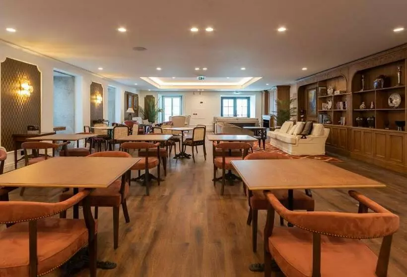 هتل Ap Dona Aninhas