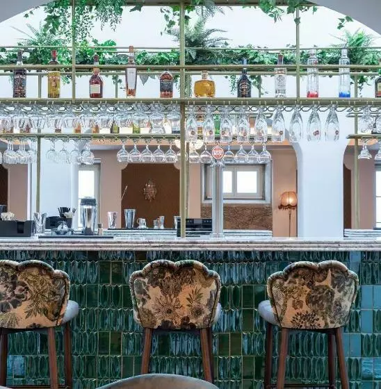 هتل Ap Dona Aninhas