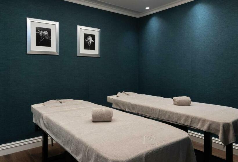 هتل Ap Dona Aninhas