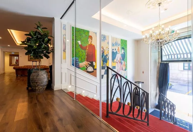 هتل Ap Dona Aninhas