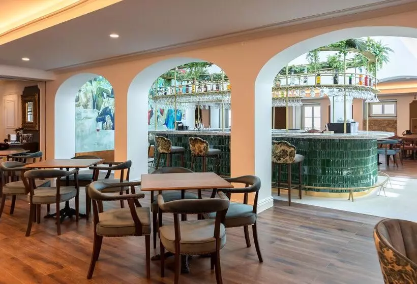 هتل Ap Dona Aninhas