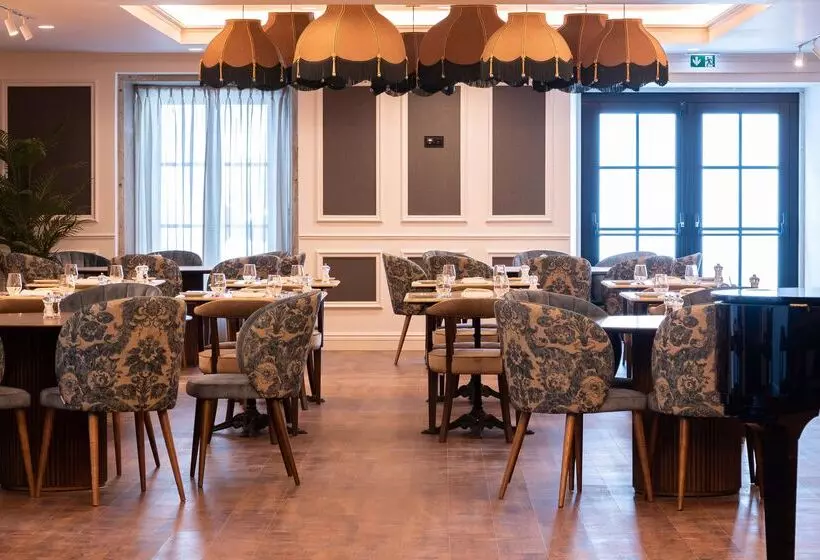 هتل Ap Dona Aninhas