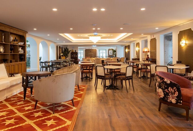 هتل Ap Dona Aninhas