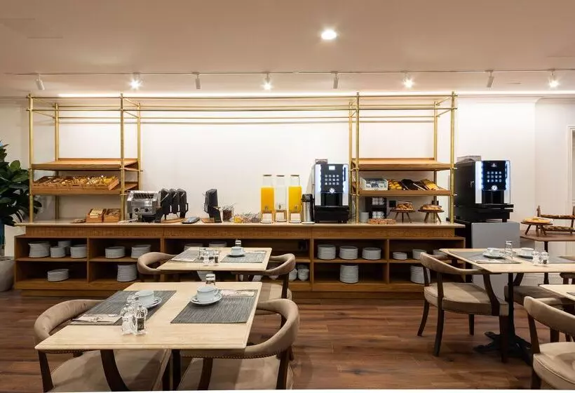 هتل Ap Dona Aninhas