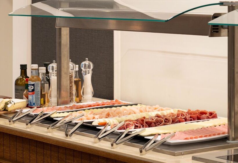 هتل Ap Dona Aninhas