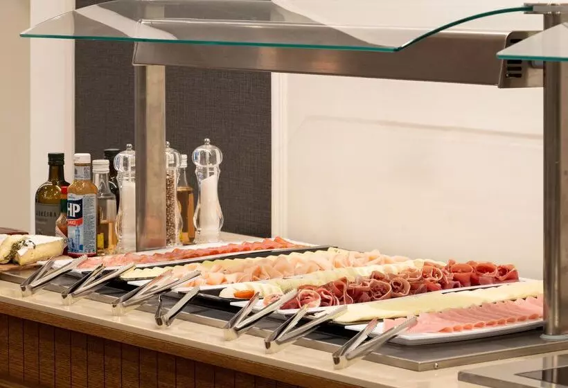 هتل Ap Dona Aninhas