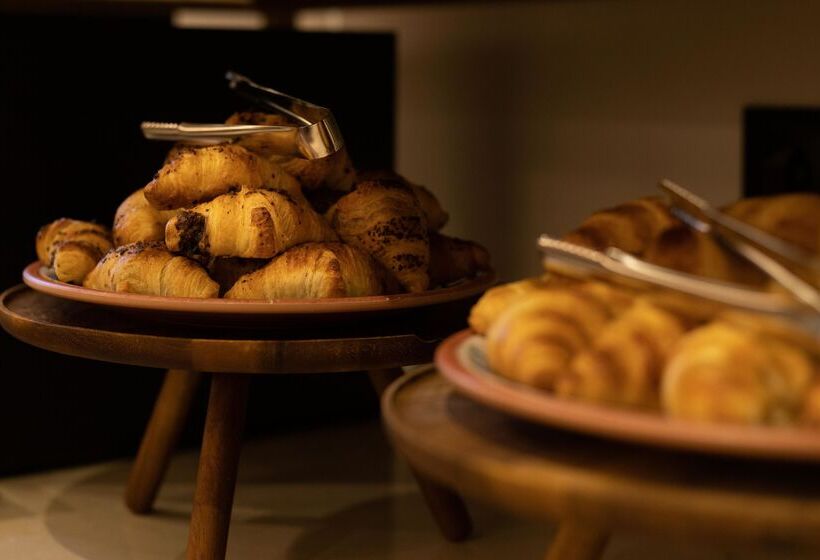 هتل Ap Dona Aninhas