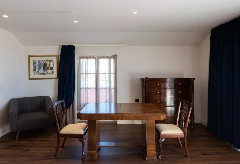 هتل Ap Dona Aninhas