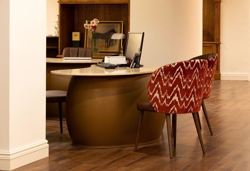 هتل Ap Dona Aninhas