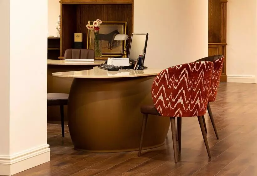 هتل Ap Dona Aninhas