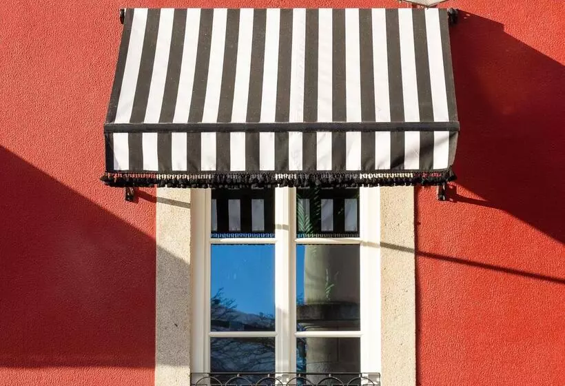 هتل Ap Dona Aninhas