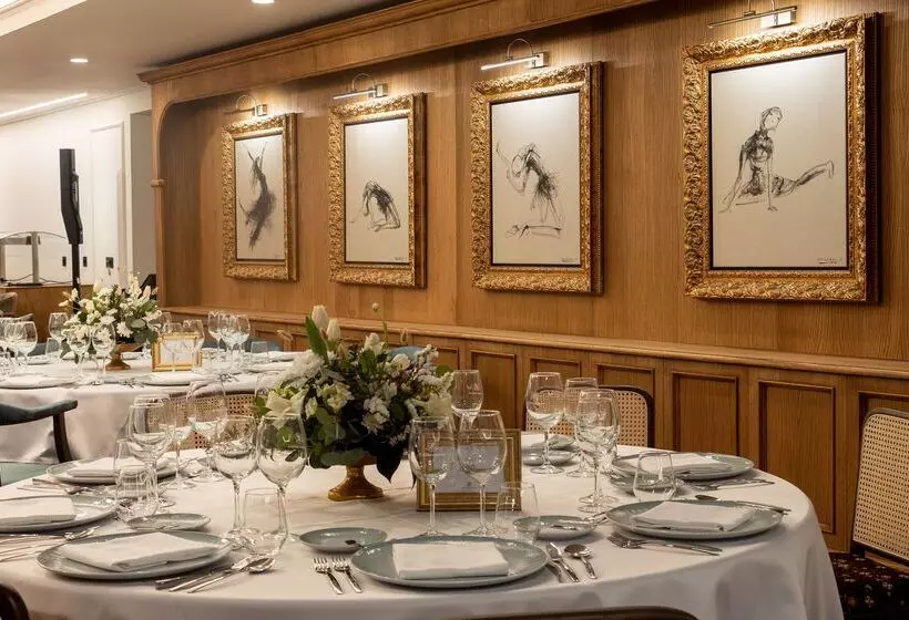 هتل Ap Dona Aninhas