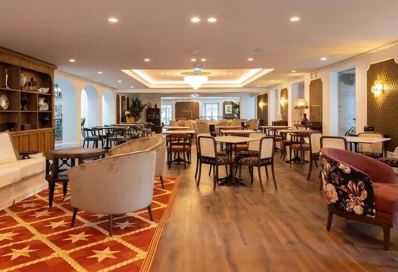 هتل Ap Dona Aninhas