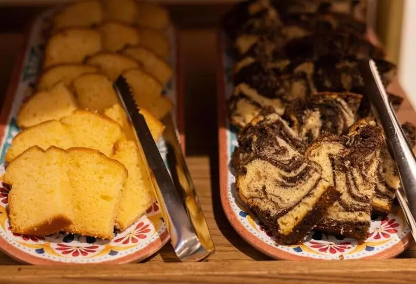 هتل Ap Dona Aninhas