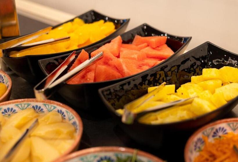 هتل Ap Dona Aninhas