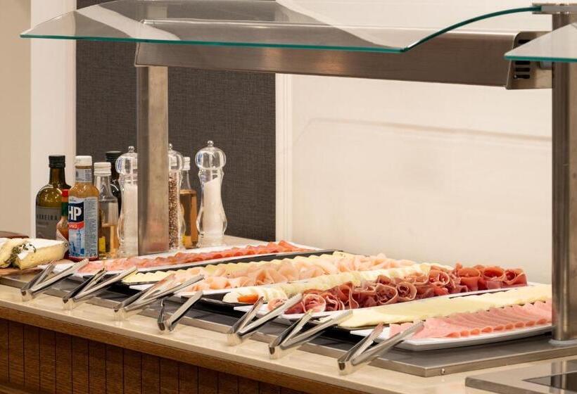 هتل Ap Dona Aninhas