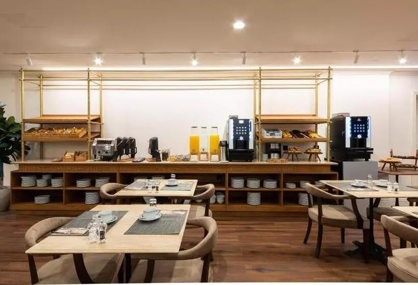 هتل Ap Dona Aninhas