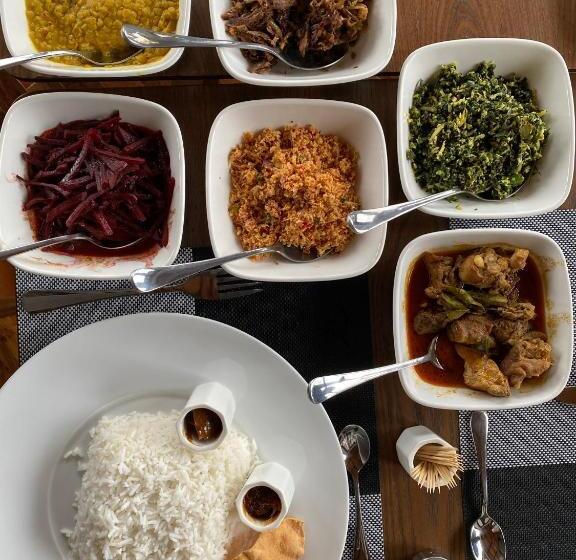 Отель La Casa Lindula