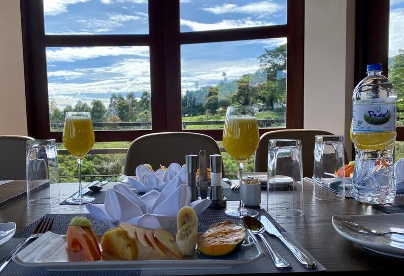 Отель La Casa Lindula