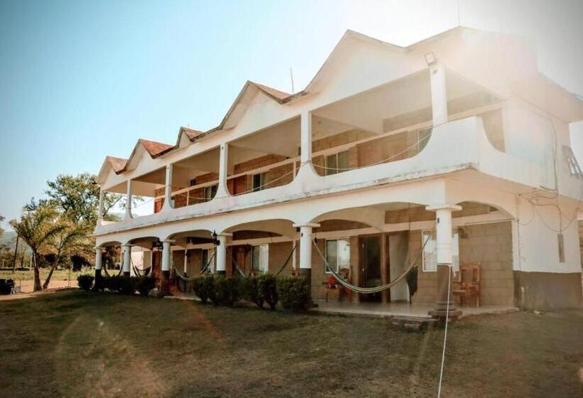 فندق Y Restaurante El Texano