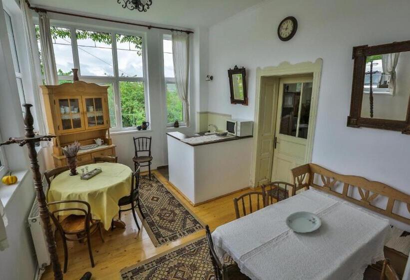 پانسیون Casa Júlia