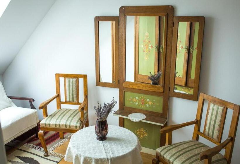 پانسیون Casa Júlia