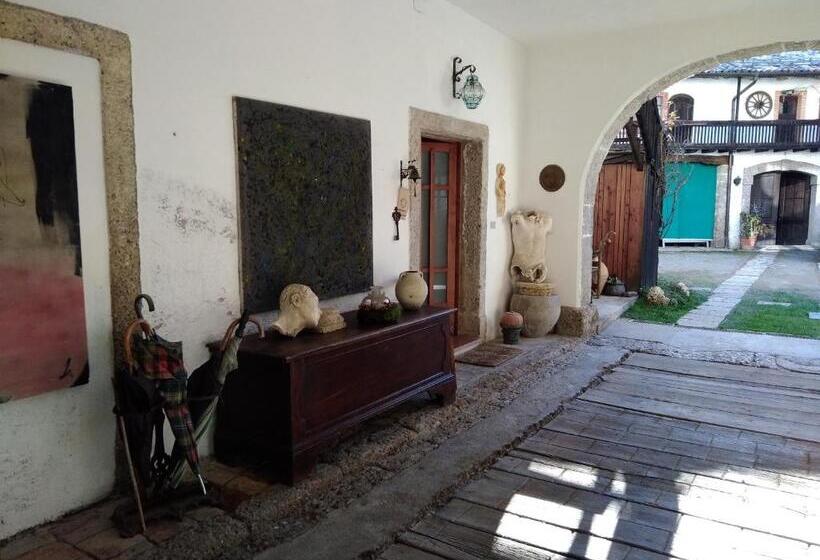 פנסיון Sot La Cleva