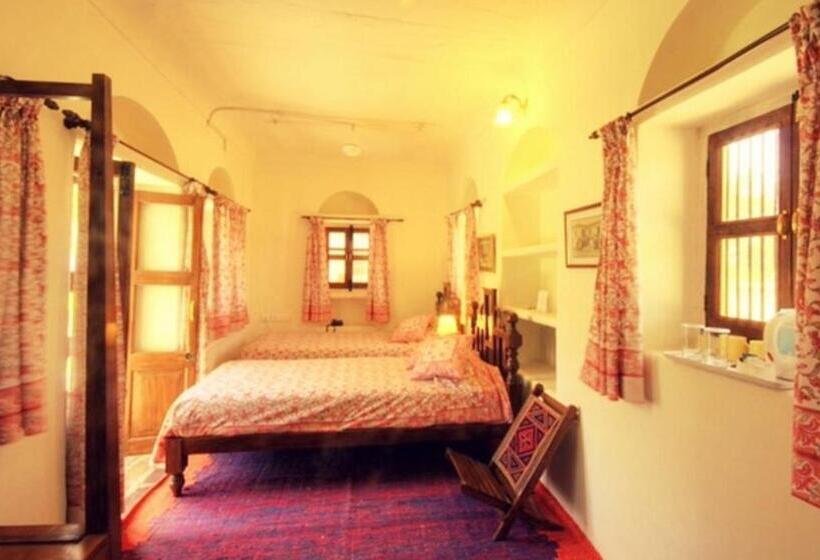 Resort Bijay Niwas Palace