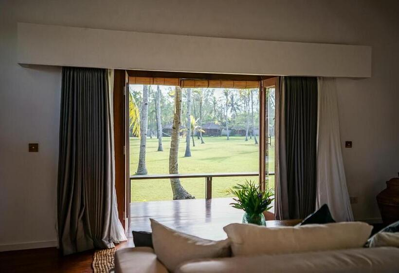 منتجع Pondok Santi Estate