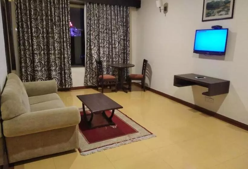 Shilpi Hill Resort