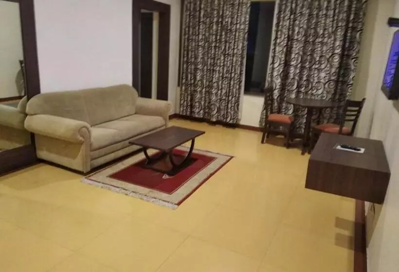 Shilpi Hill Resort
