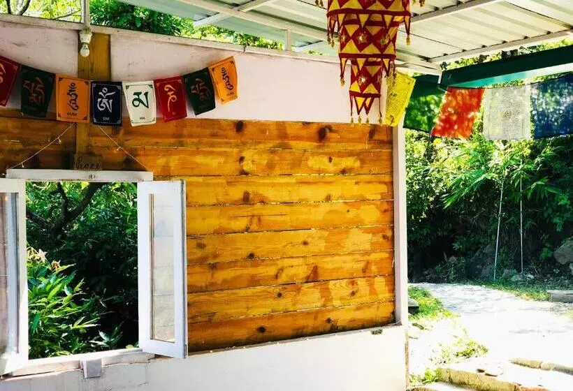 Vista Hostel Jeolikote, Nainital