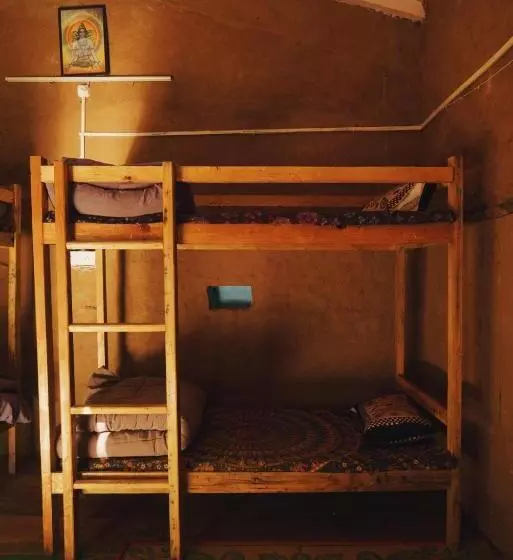 Vista Hostel Jeolikote, Nainital