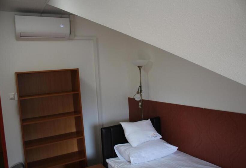 Auguszta Hotel és Diákszálló