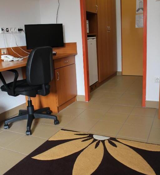 Auguszta Hotel és Diákszálló