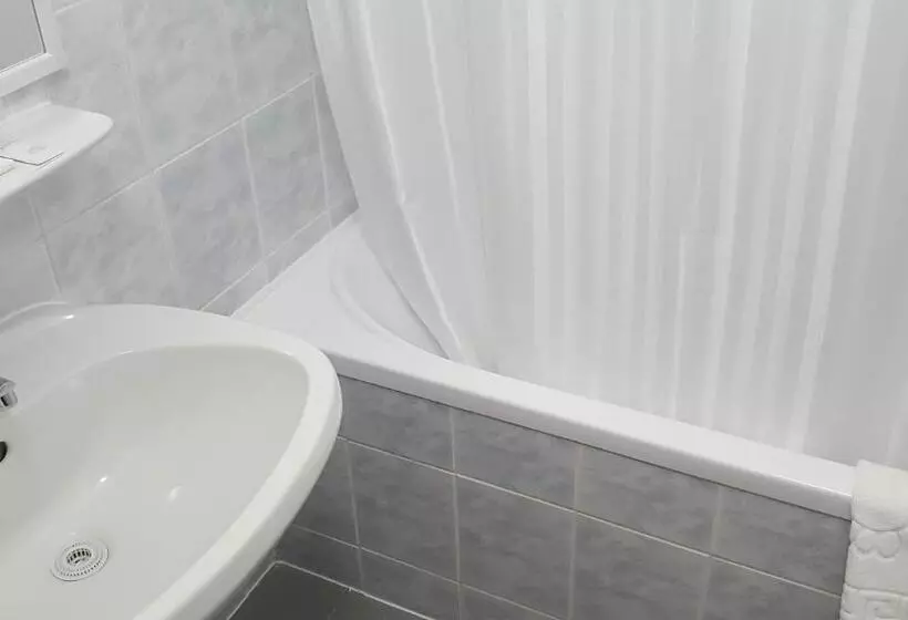 Auguszta Hotel és Diákszálló