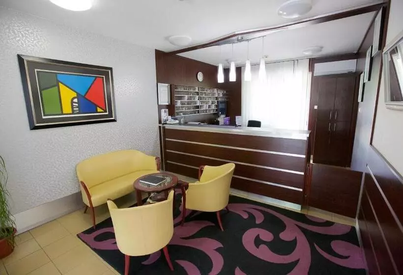 Auguszta Hotel és Diákszálló