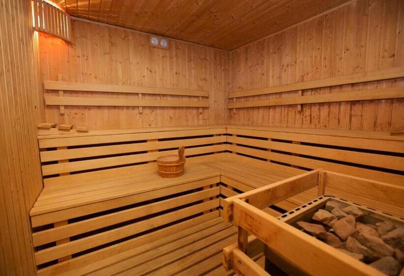 Auguszta Hotel és Diákszálló