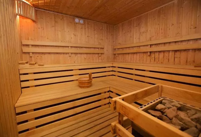 Auguszta Hotel és Diákszálló