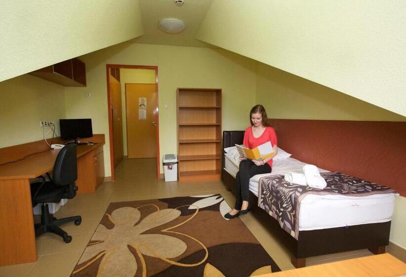 Auguszta Hotel és Diákszálló