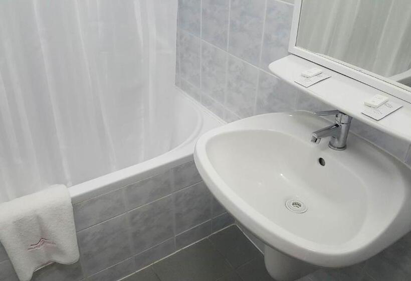 Auguszta Hotel és Diákszálló