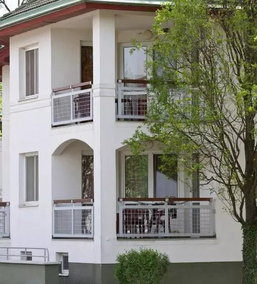 Auguszta Hotel és Diákszálló