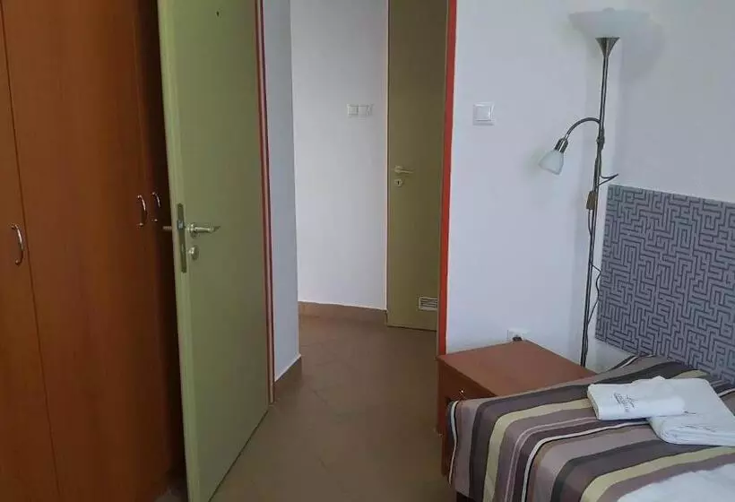 Auguszta Hotel és Diákszálló