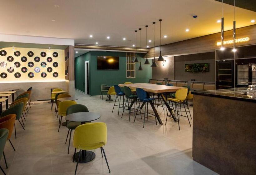 Hotel Moody Smart & Comfy