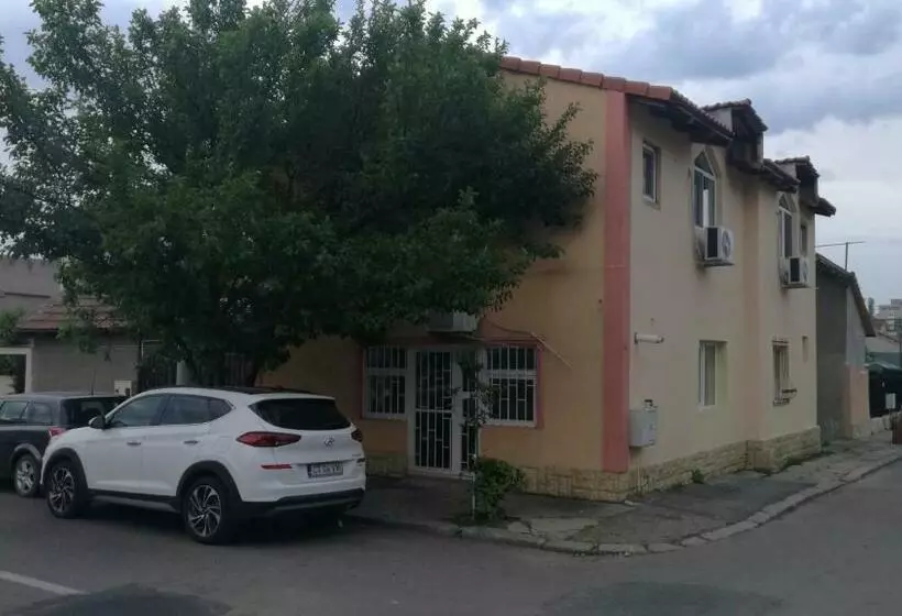پانسیون Cazare La Mare Vila Constanta