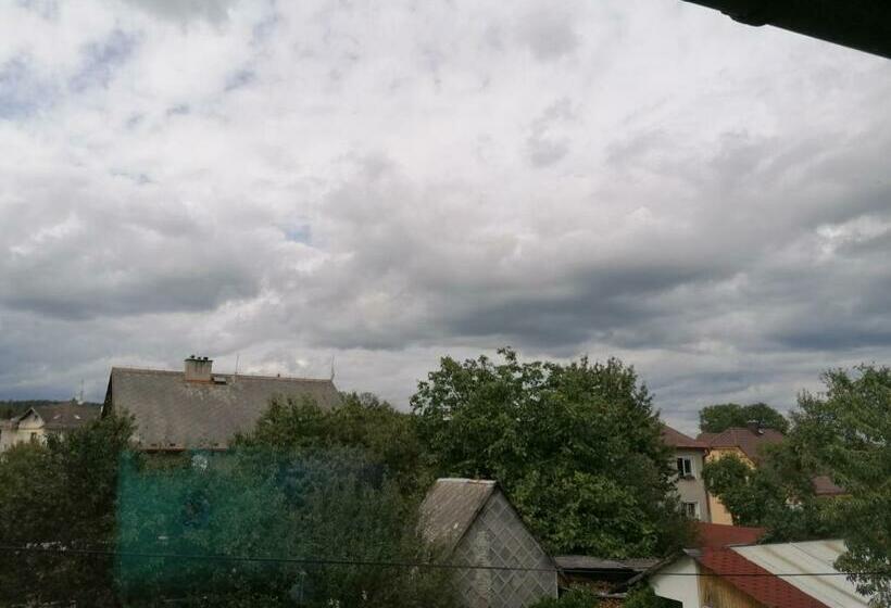 膳宿费 Penzion Pohoda, Nepřístupné V Pracovním Oděvu