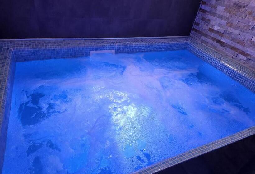 Отель Exclusive Spot