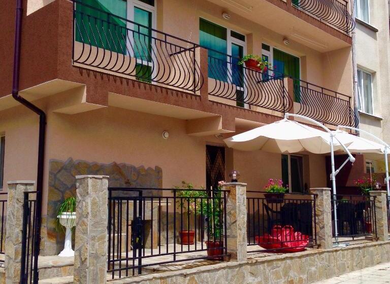 بنسيون Guest House Natali