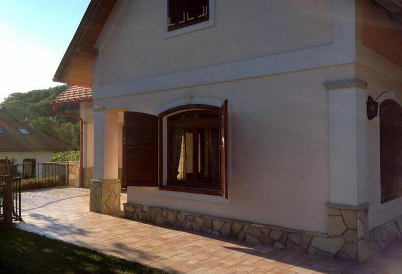 Пансион Nyugalom Szigete Vendégház Szigliget