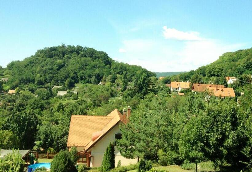 Пансион Nyugalom Szigete Vendégház Szigliget